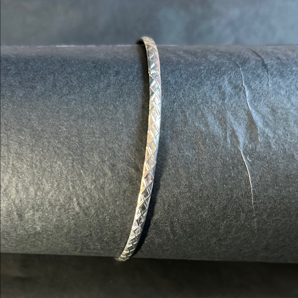 Dainty Vintage Silver Detailed Bangle Bracelet